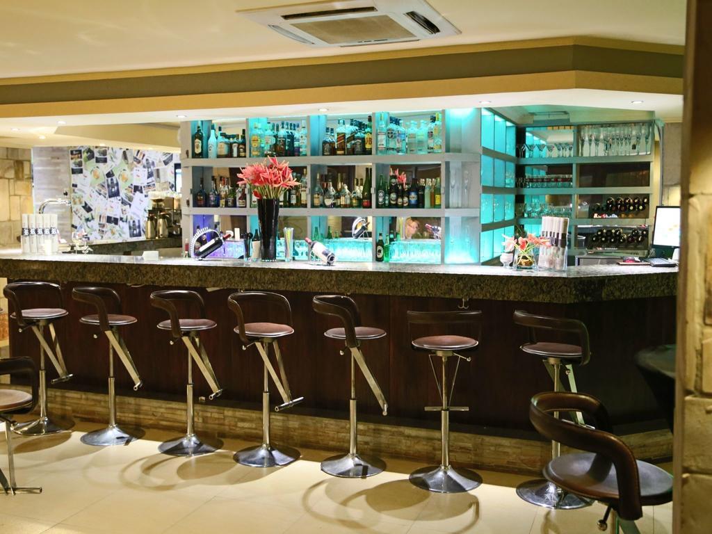 罗卡高尔夫酒店 布琼布拉 外观 照片